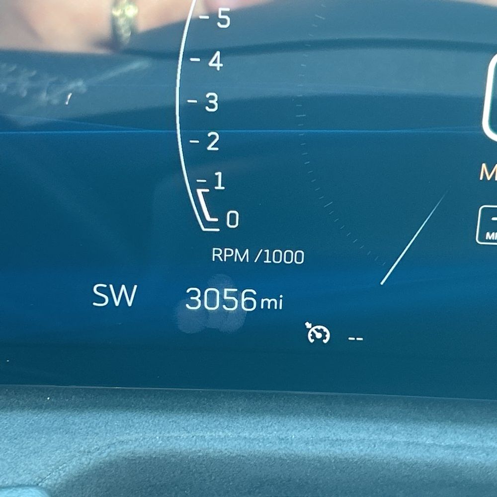 2024 Cadillac XT4 - Image 10