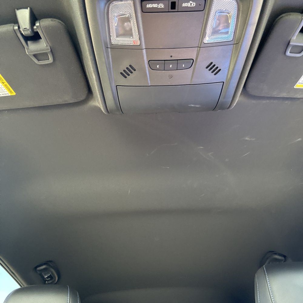 2024 Cadillac XT4 - Image 11