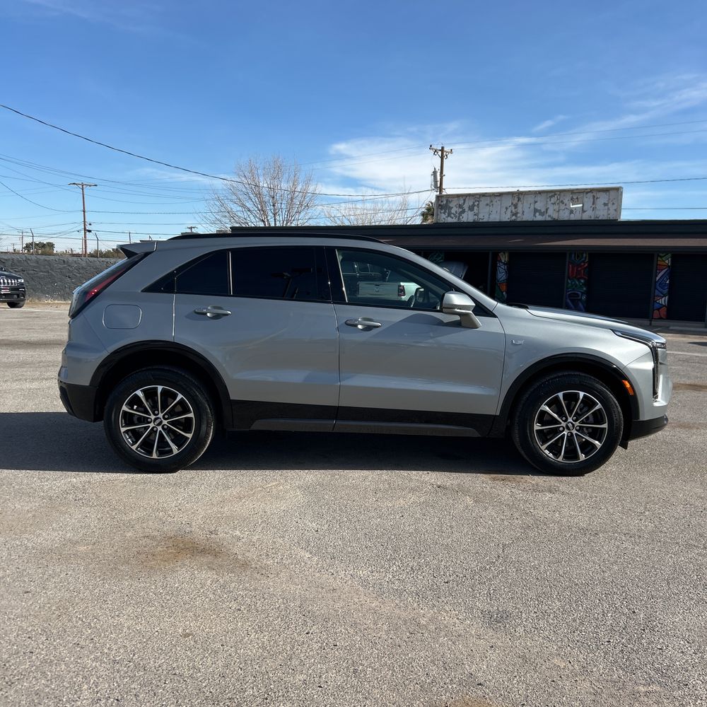 2024 Cadillac XT4 - Image 19