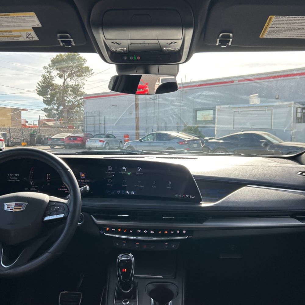 2024 Cadillac XT4 - Image 25