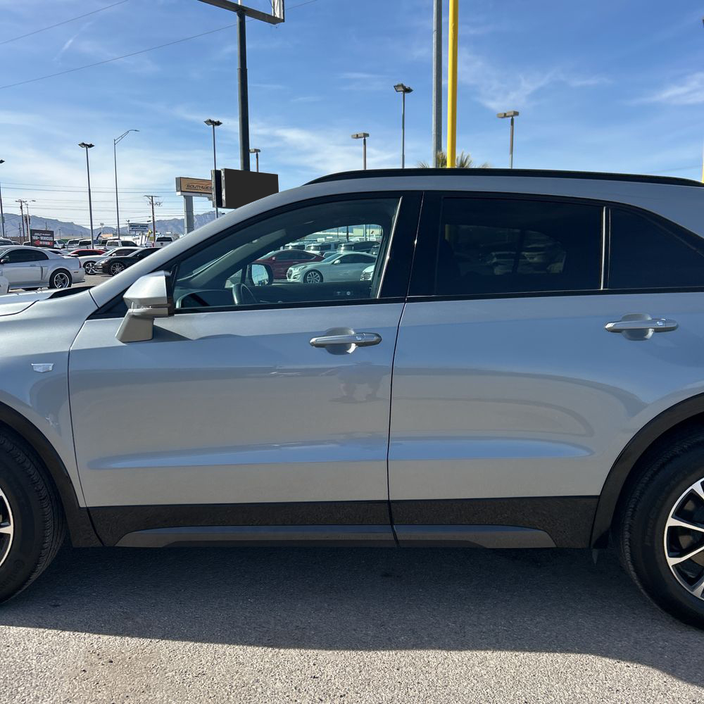 2024 Cadillac XT4 - Image 28