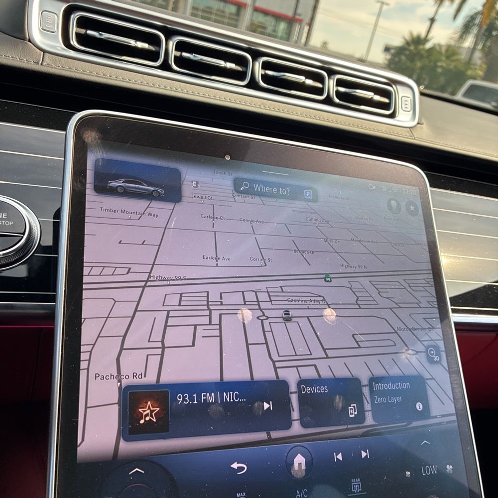 2023 Mercedes-Benz S-Class - Image 7