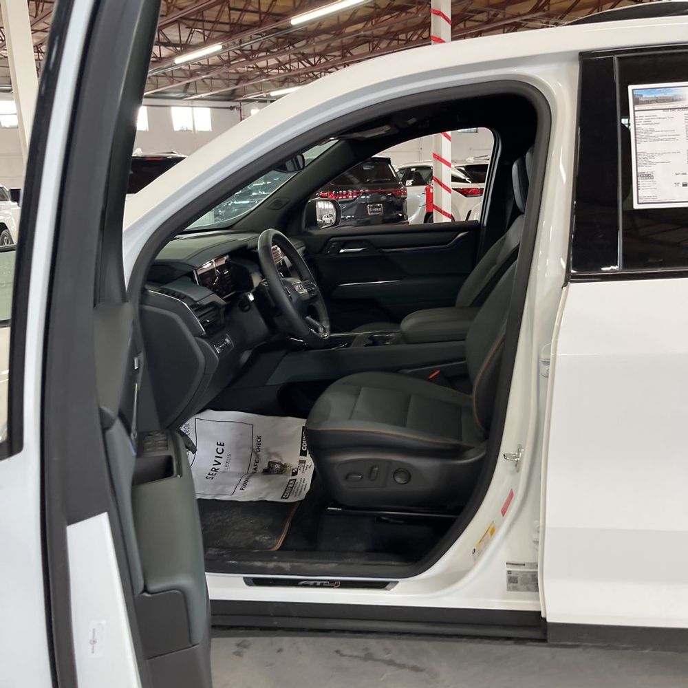 2025 GMC Acadia - Image 5