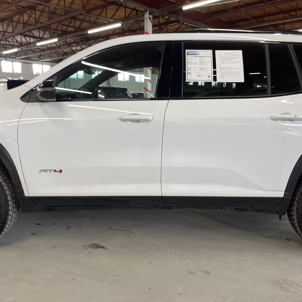 2025 GMC Acadia - Image 8