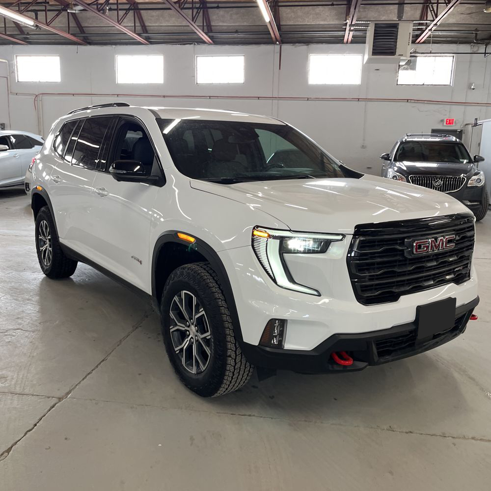 2025 GMC Acadia - Image 9