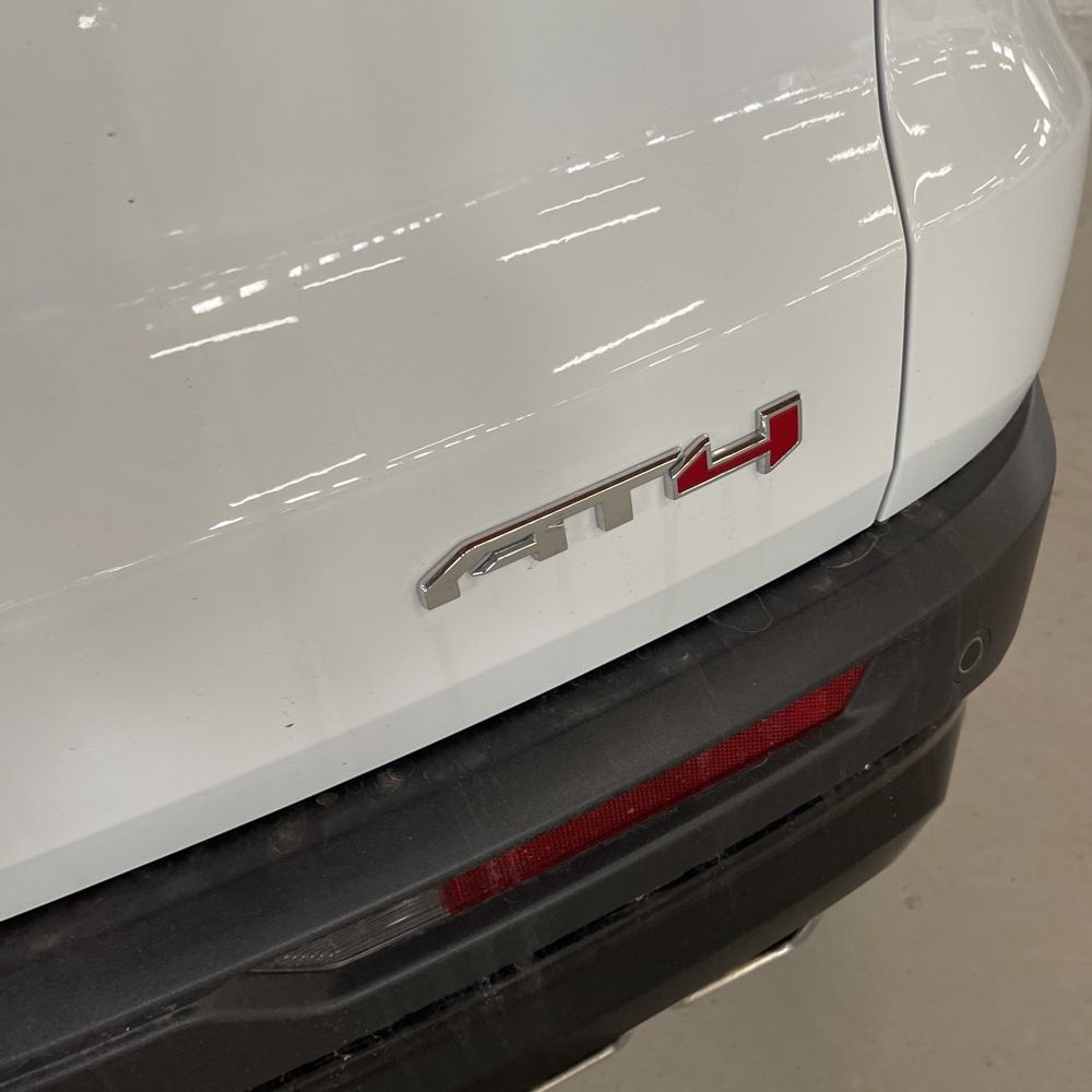 2025 GMC Acadia - Image 18