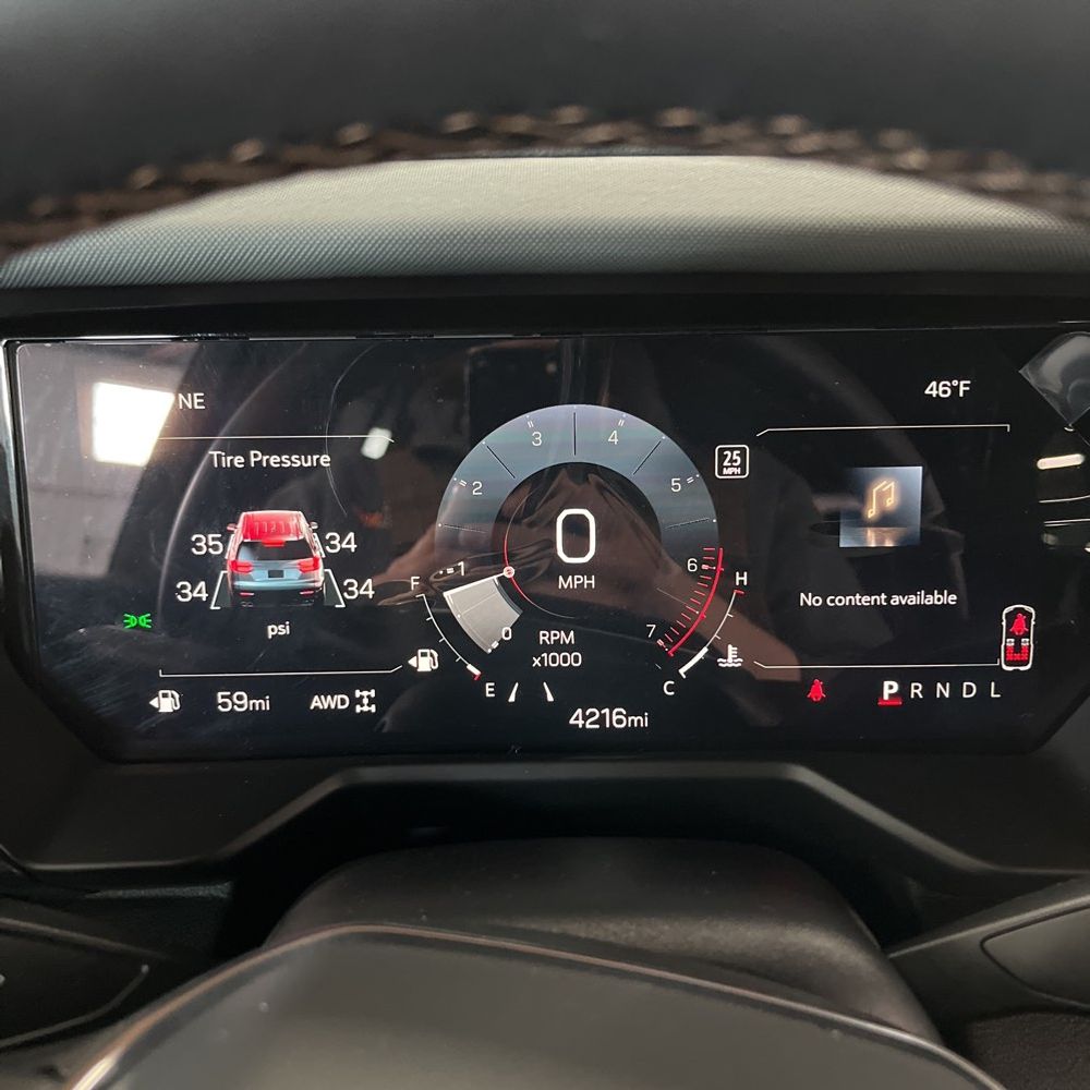 2025 GMC Acadia - Image 23