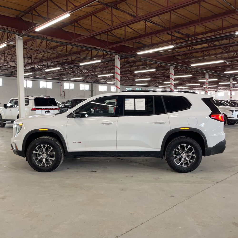 2025 GMC Acadia - Image 34