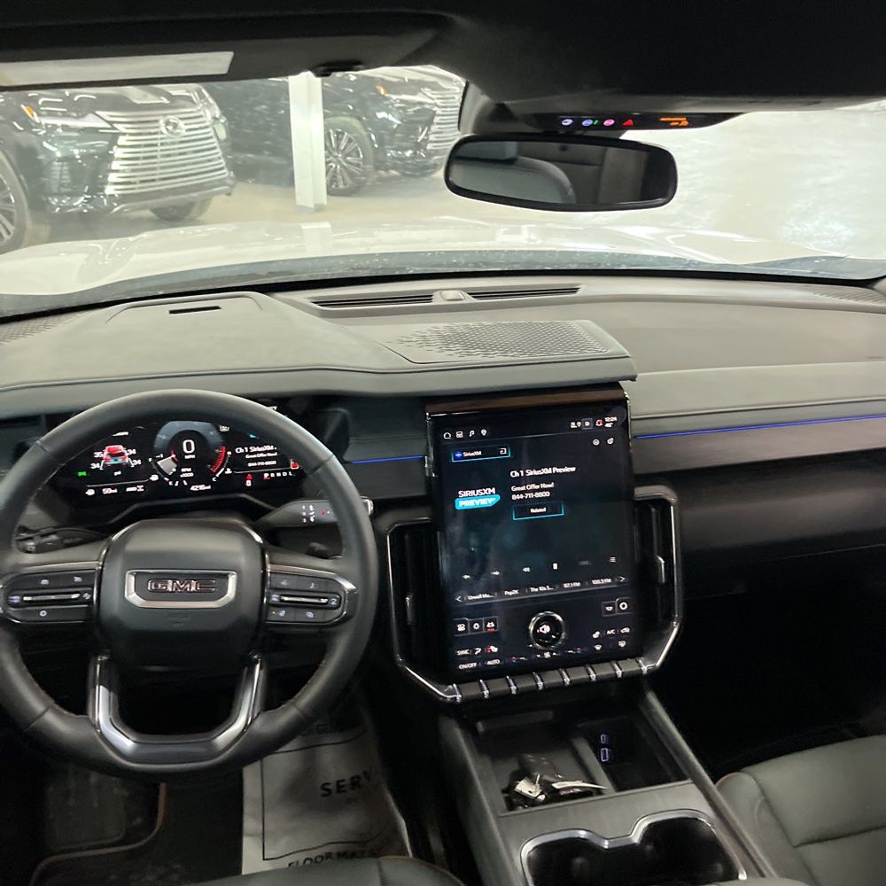 2025 GMC Acadia - Image 40