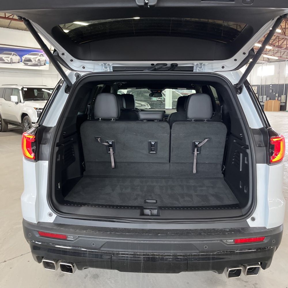 2025 GMC Acadia - Image 42