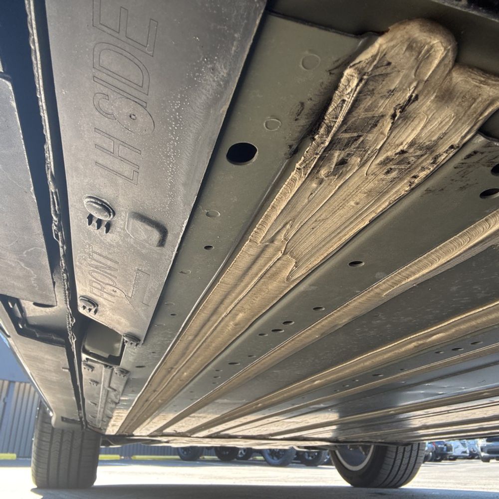 2026 Cadillac Vistiq Sport - Image 15