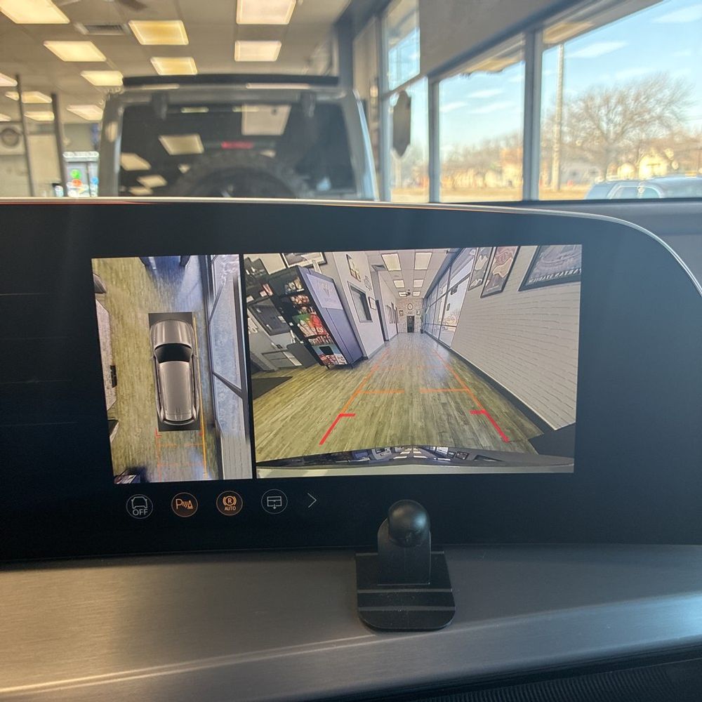 2026 Cadillac Vistiq Sport - Image 31