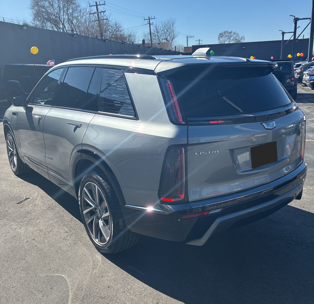 2026 Cadillac Vistiq Sport - Image 33