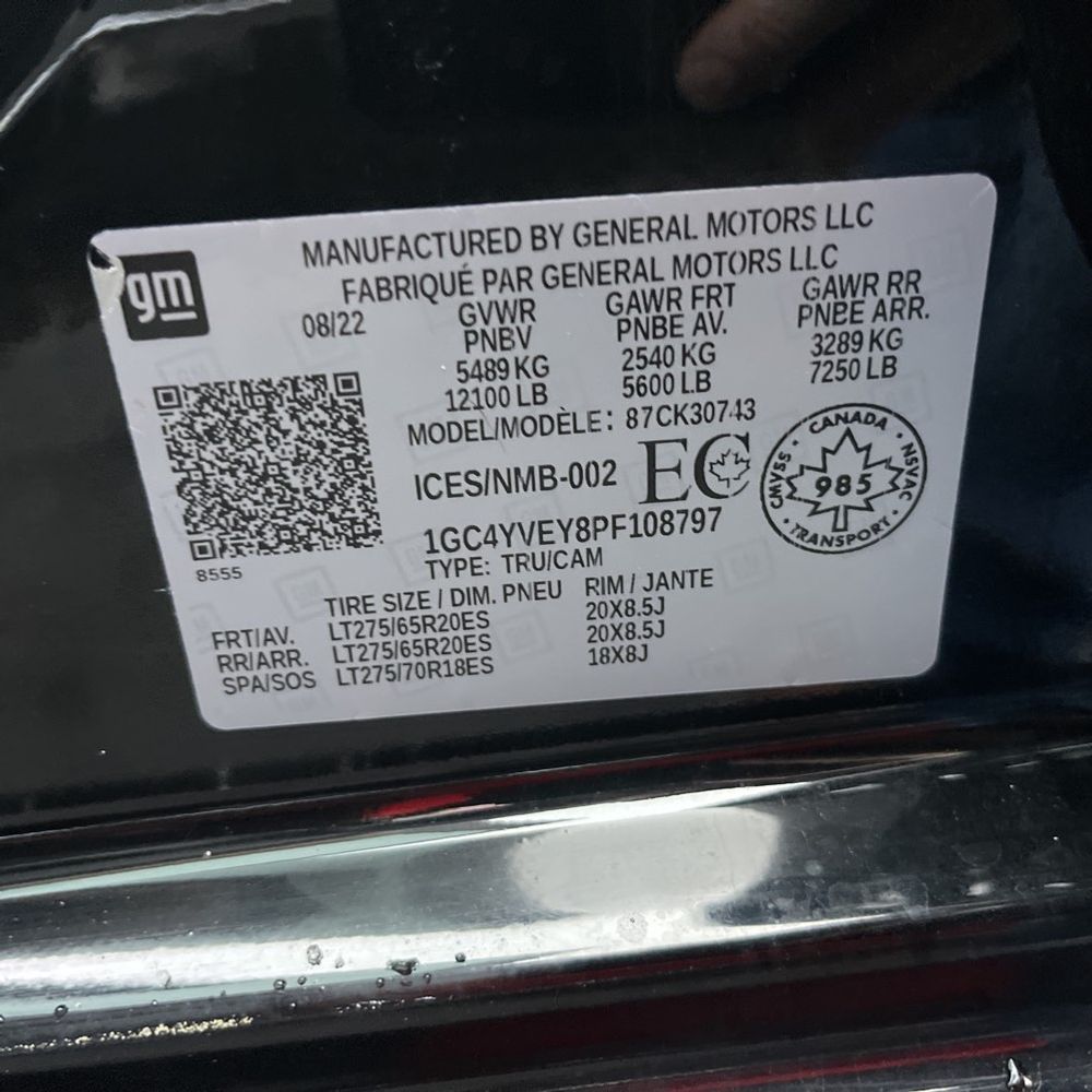 2023 Chevrolet Silverado 3500 - Image 27