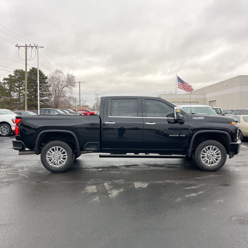2023 Chevrolet Silverado 3500 - Image 28