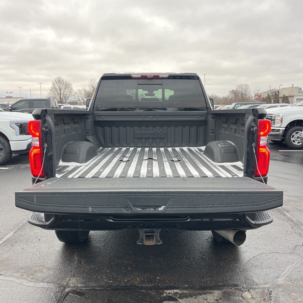 2023 Chevrolet Silverado 3500 - Image 31