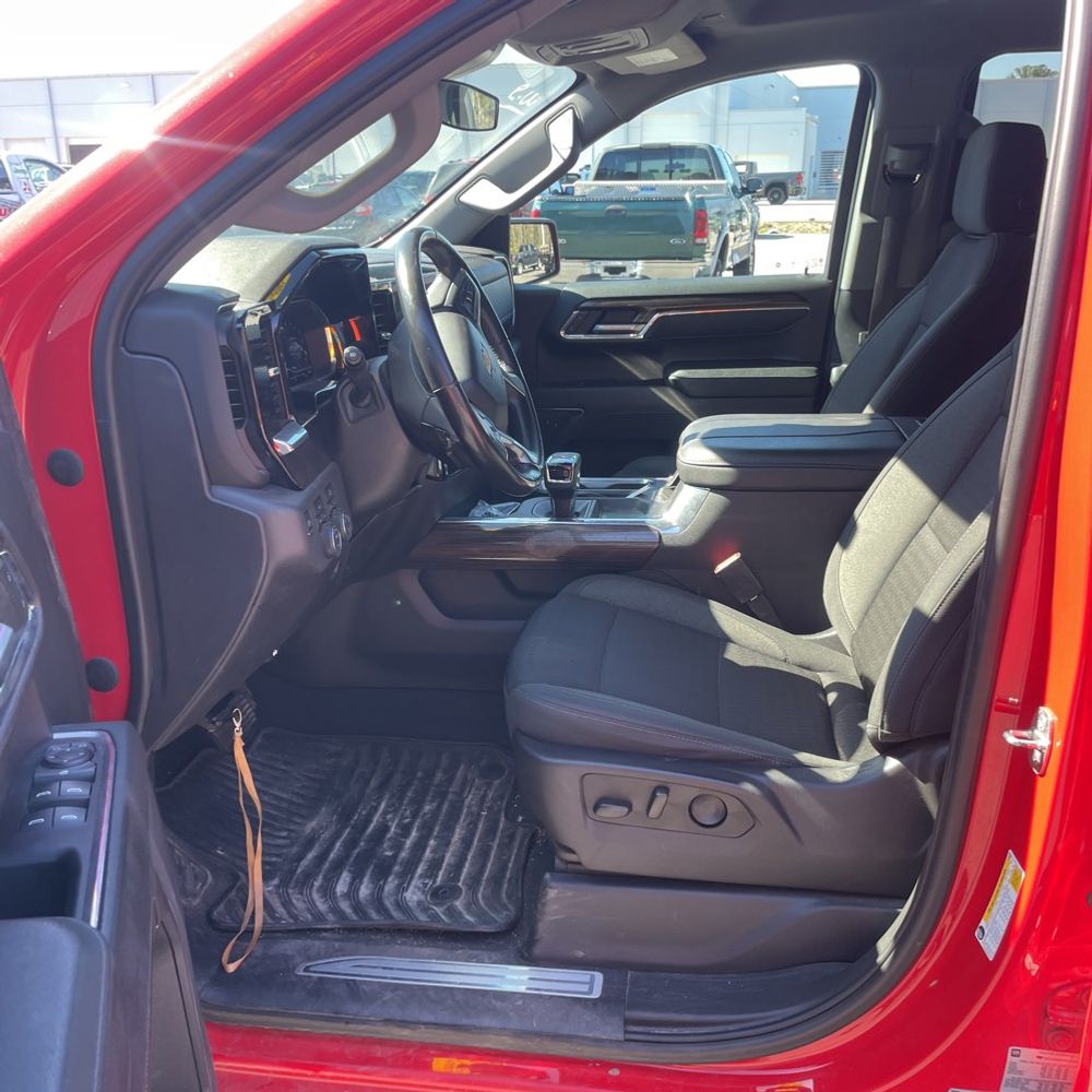 2023 Chevrolet Silverado 1500 - Image 17