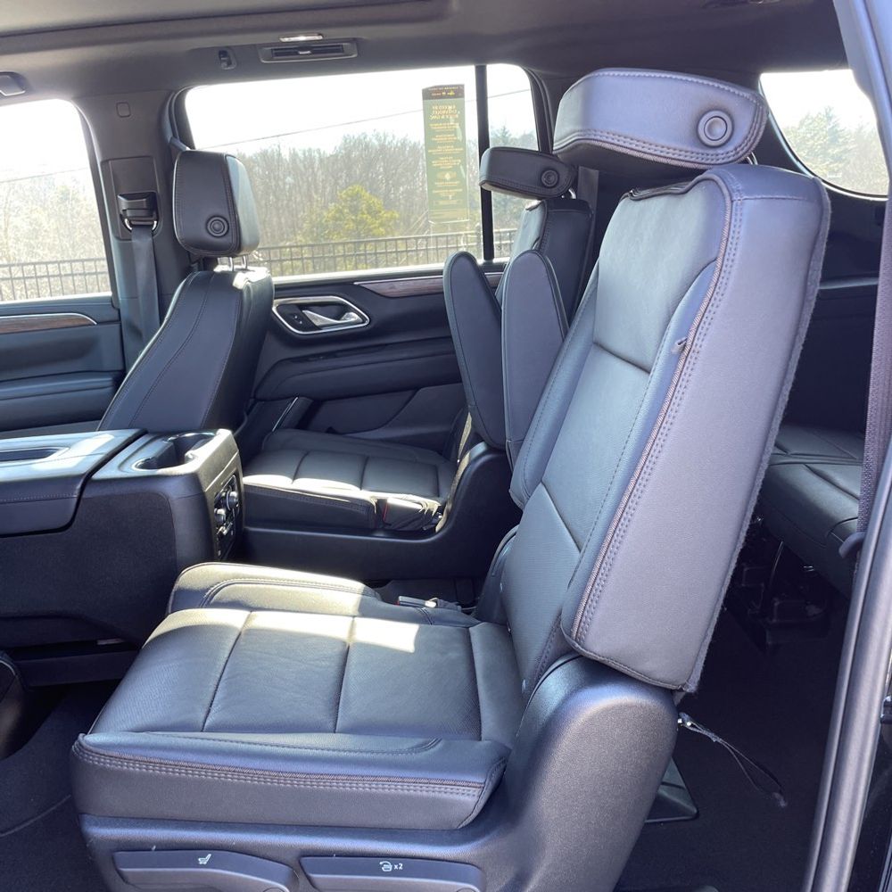 2023 Chevrolet Suburban - Image 6