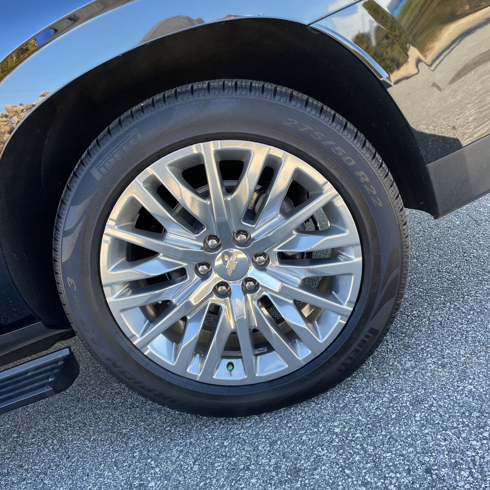 2023 Chevrolet Suburban - Image 10