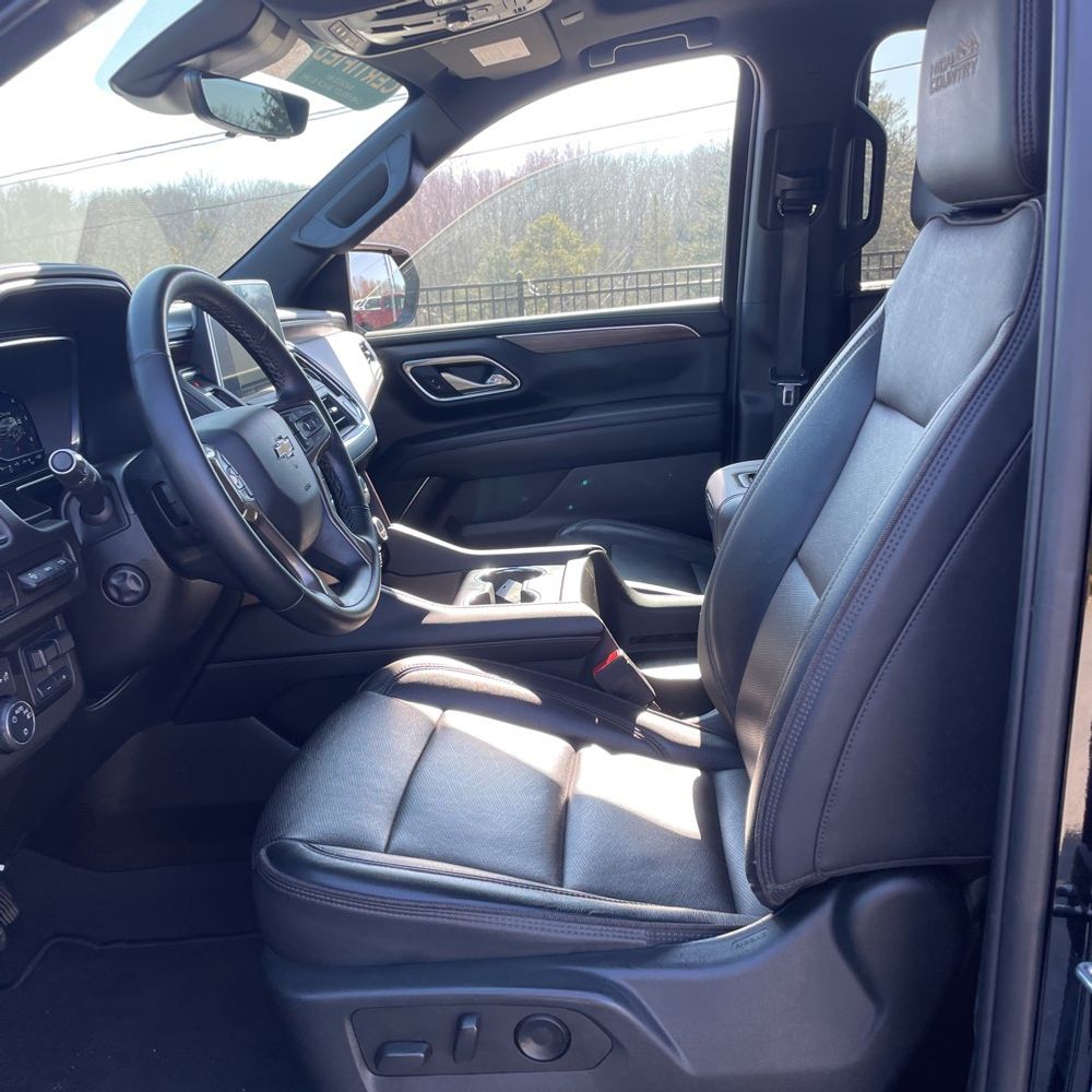 2023 Chevrolet Suburban - Image 11