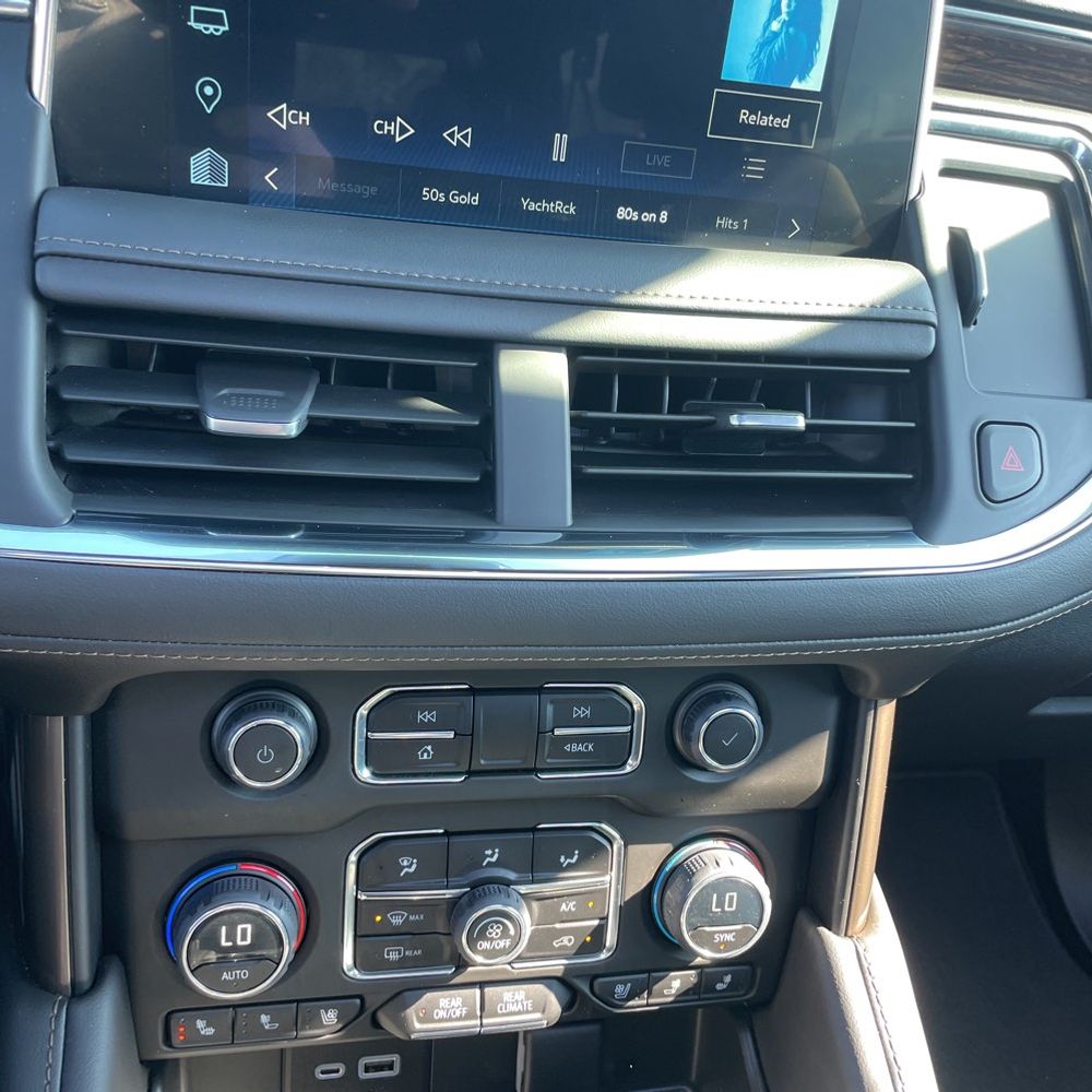 2023 Chevrolet Suburban - Image 12