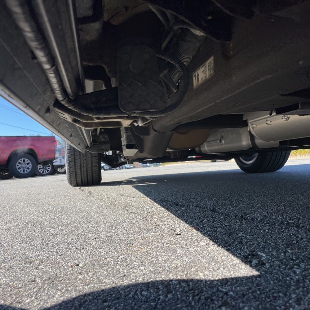 2023 Chevrolet Suburban - Image 19