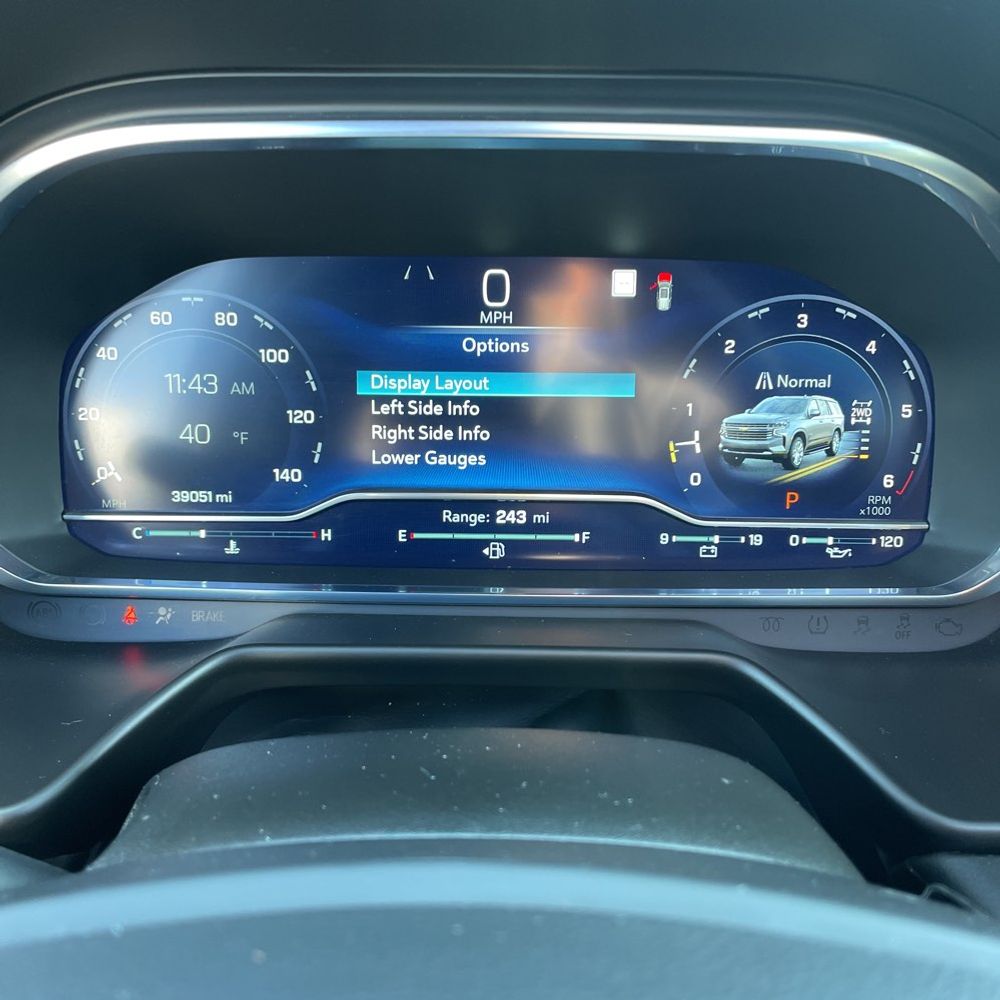 2023 Chevrolet Suburban - Image 26