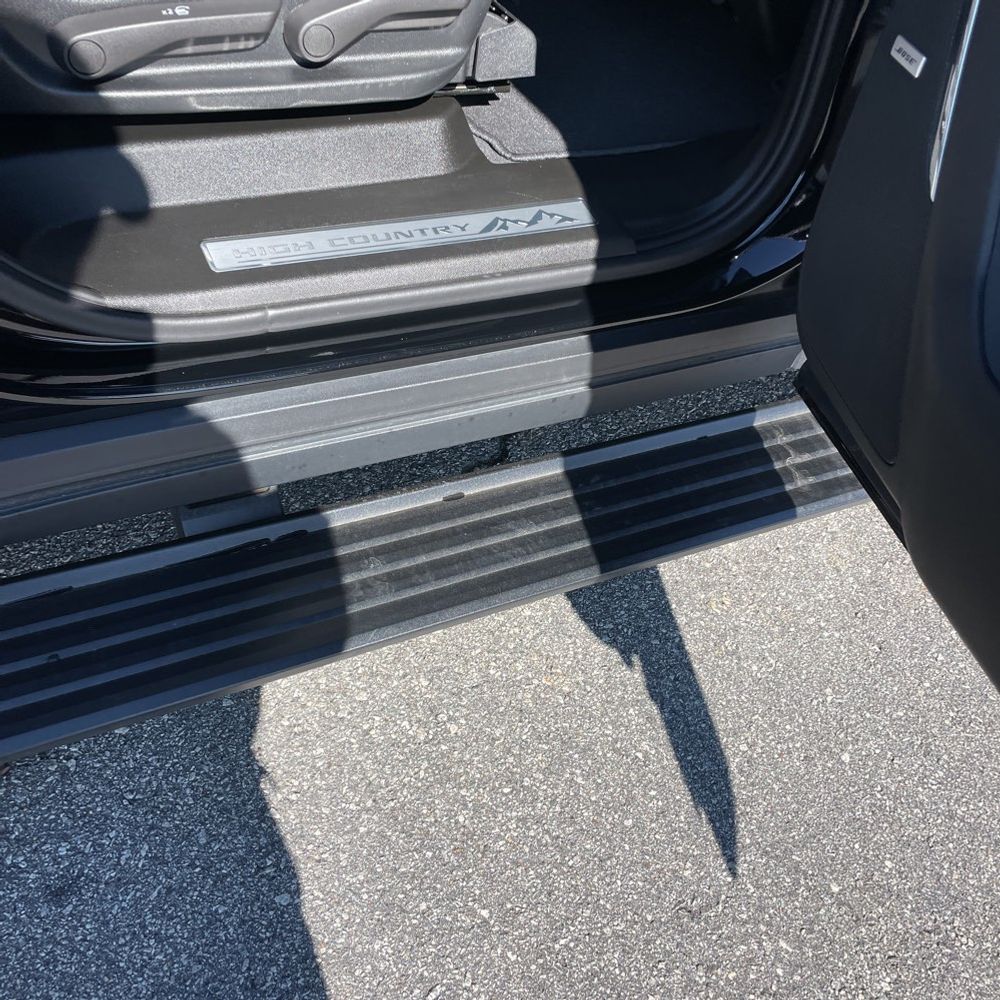 2023 Chevrolet Suburban - Image 46