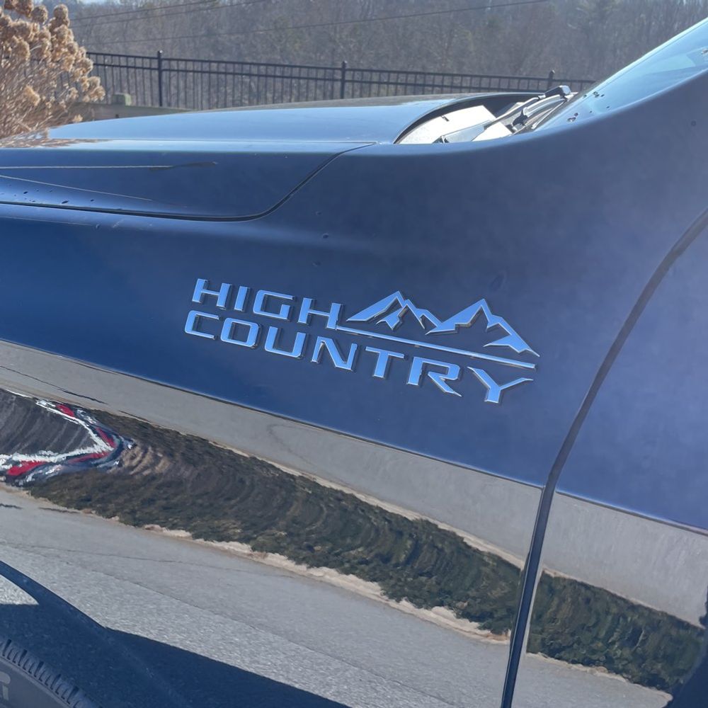 2023 Chevrolet Suburban - Image 47