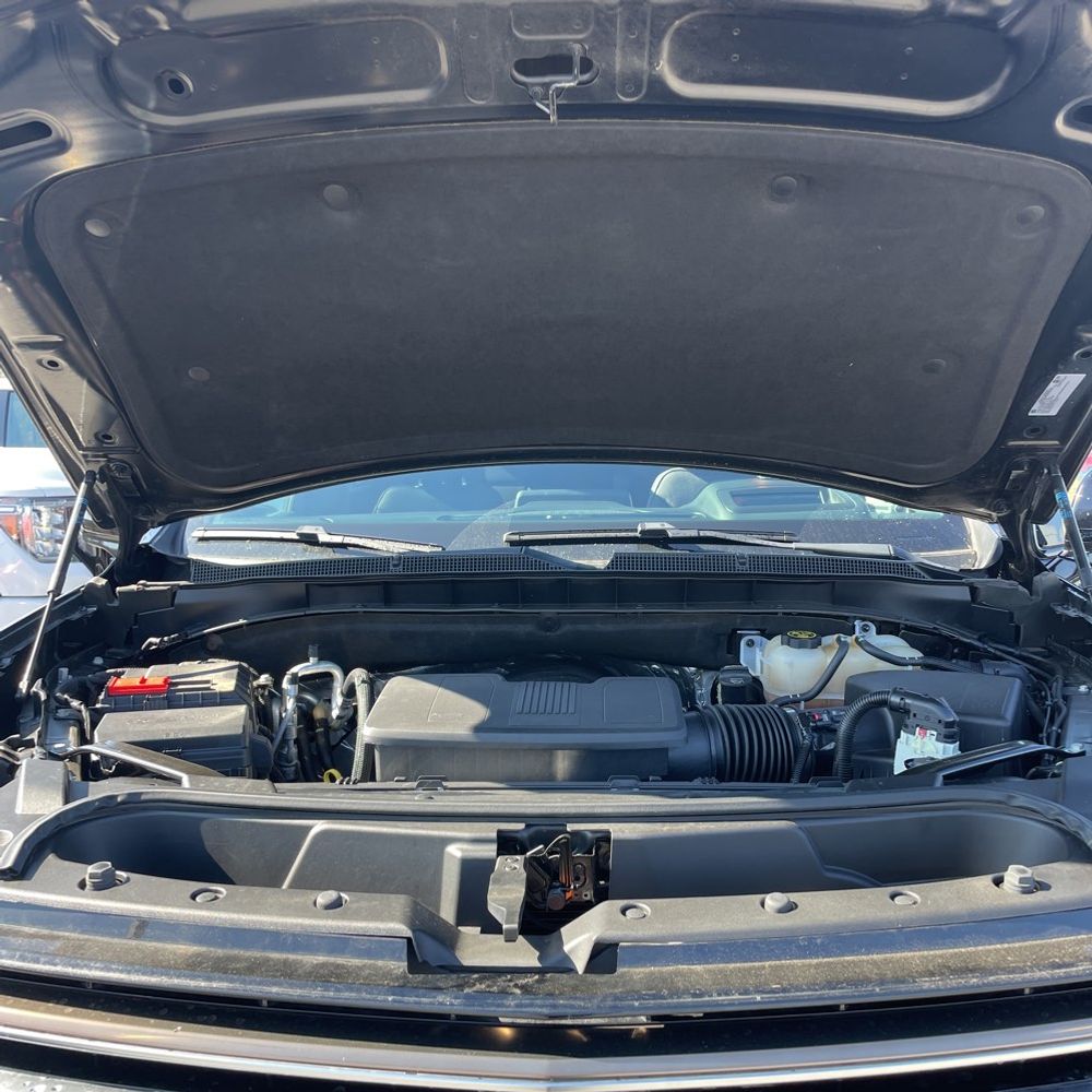 2023 Chevrolet Suburban - Image 48