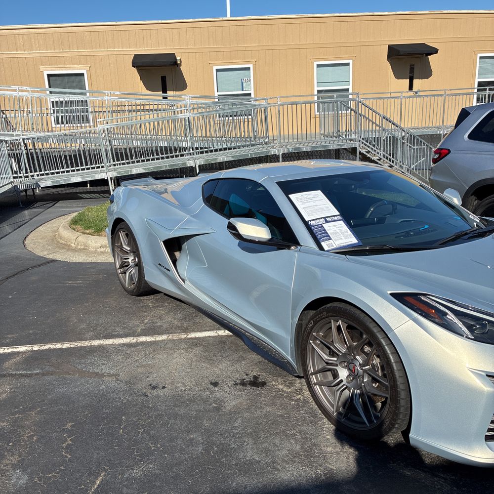 2023 Chevrolet Corvette - Image 10