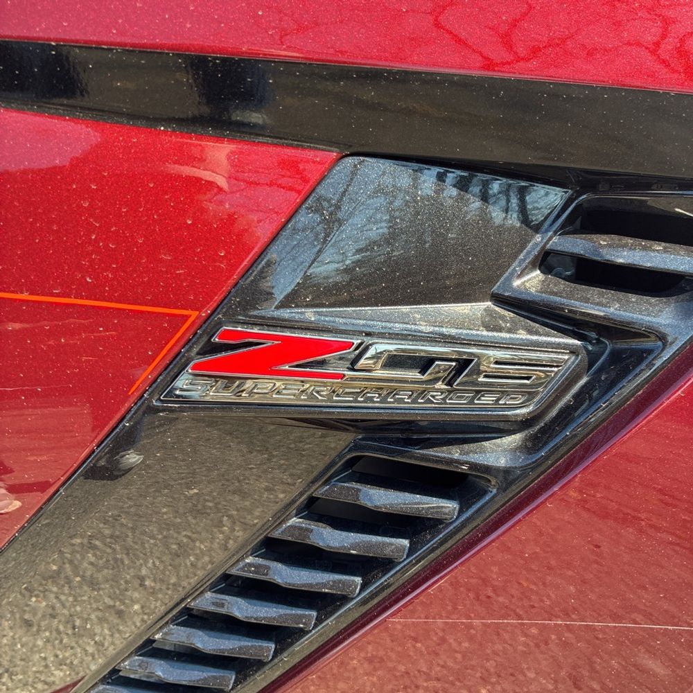 2017 Chevrolet Corvette - Image 10